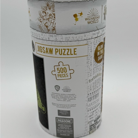 Harry Potter 500 Piece Glow in the Dark Puzzle - Picture 3 of 3